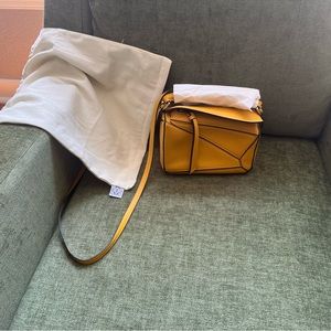 Brand new mini puzzle Loewe